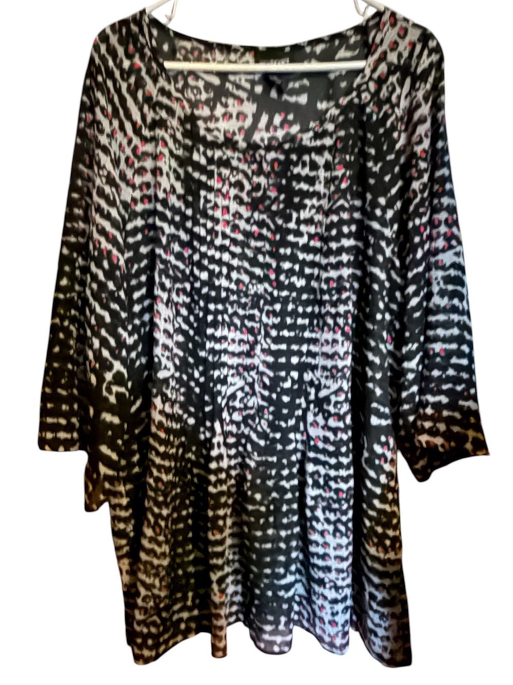 Women’s Black White abstract Patterned Tunic Top Pink Accents womens plus 22